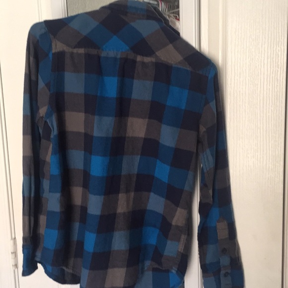 *Bundle* boys long sleeve shirts - Picture 3 of 7